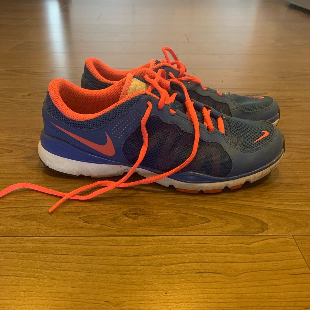 Nike Running Shoes Size 9.5
